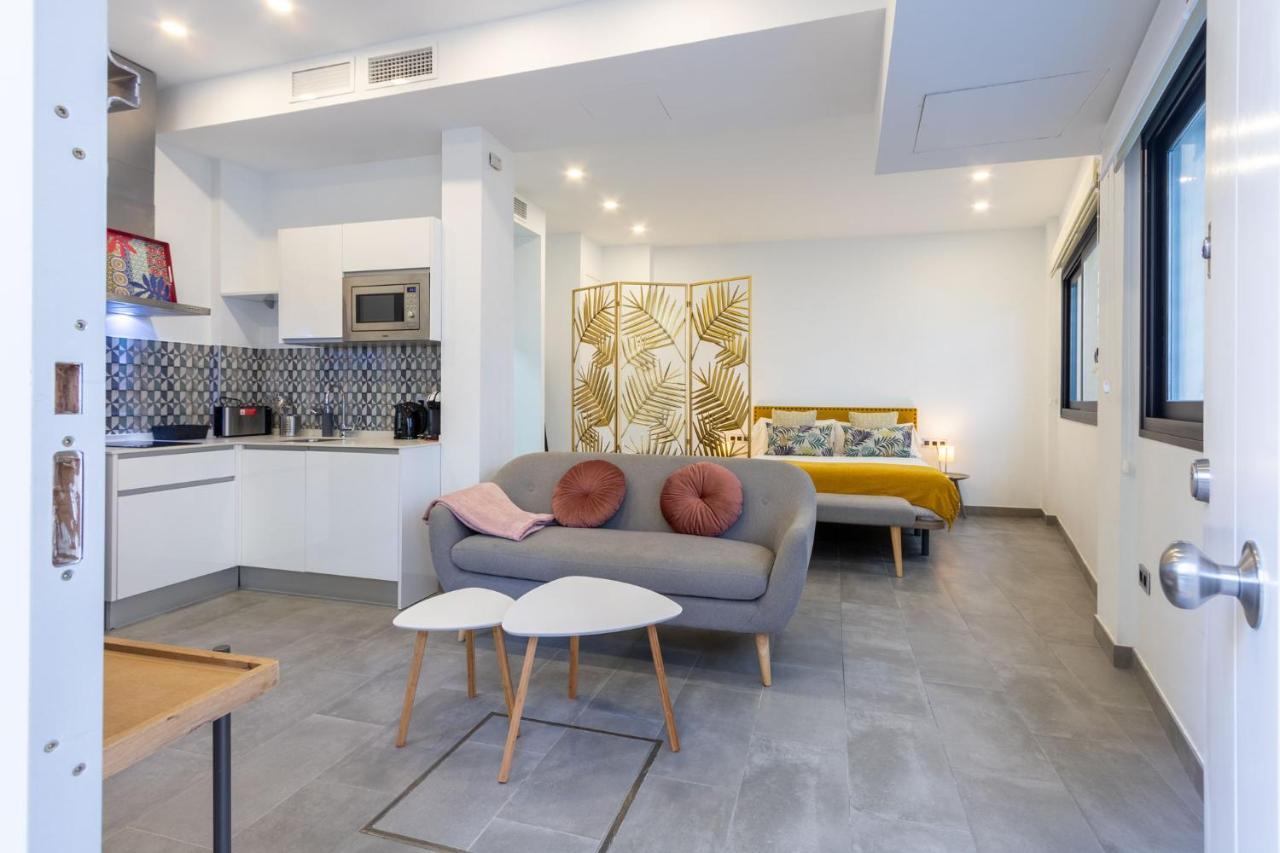 Nine O'Clock Castellar By Valcambre Apartman Sevilla Kültér fotó