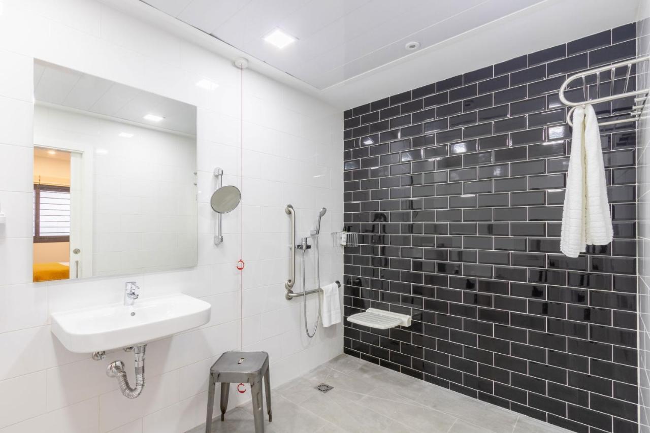 Nine O'Clock Castellar By Valcambre Apartman Sevilla Kültér fotó