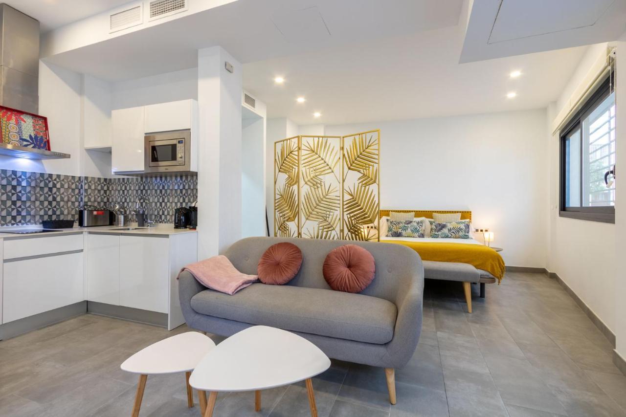 Nine O'Clock Castellar By Valcambre Apartman Sevilla Kültér fotó